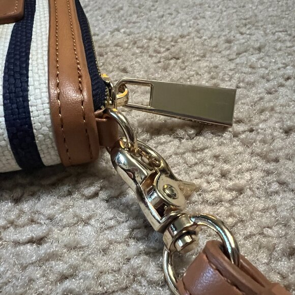 Spartina 449 Shelter Cove Wallet - Picture 4 of 7